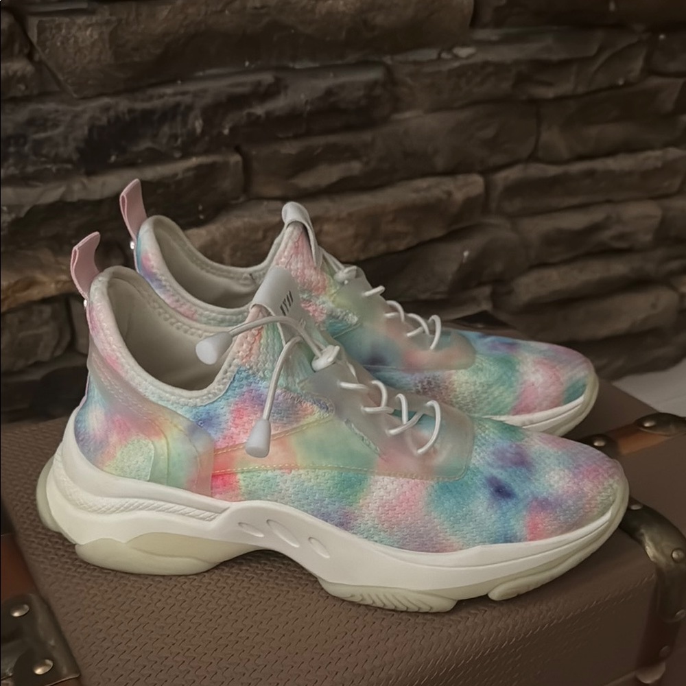 Steve Madden sneakers
